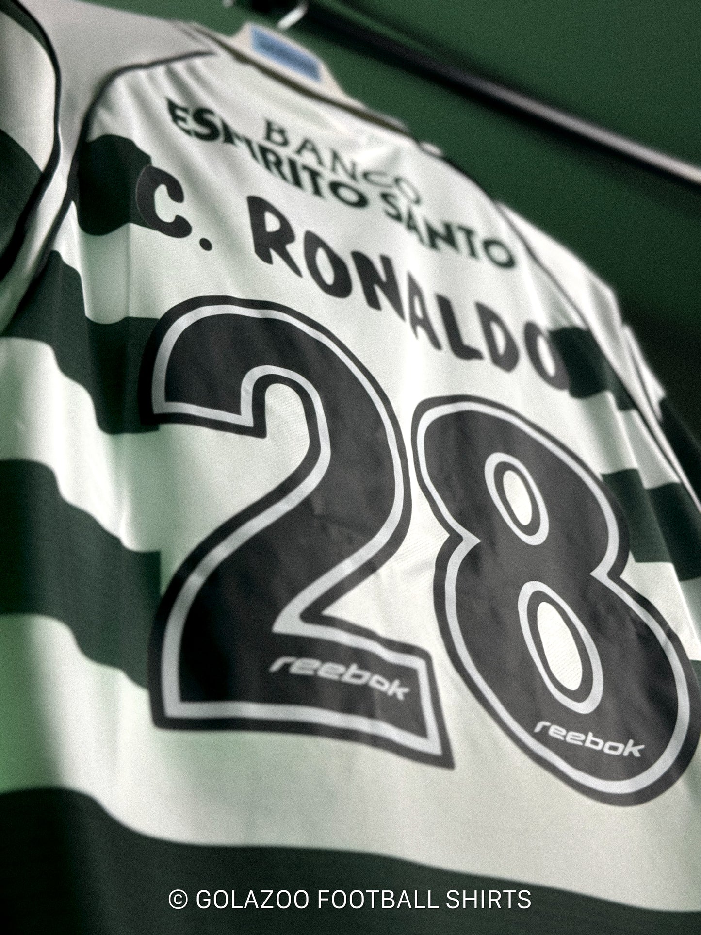 2003-04 Sporting Lisbon Home Jersey — CRISTIANO RONALDO #28