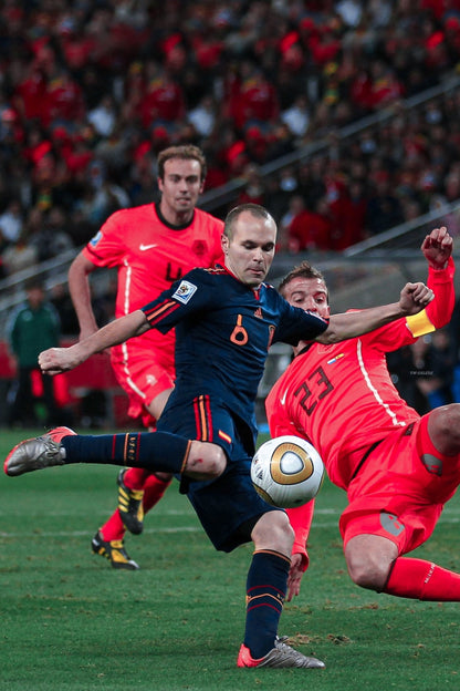 Spain 2010 Away Jersey World Cup Final Edition - Iniesta #6