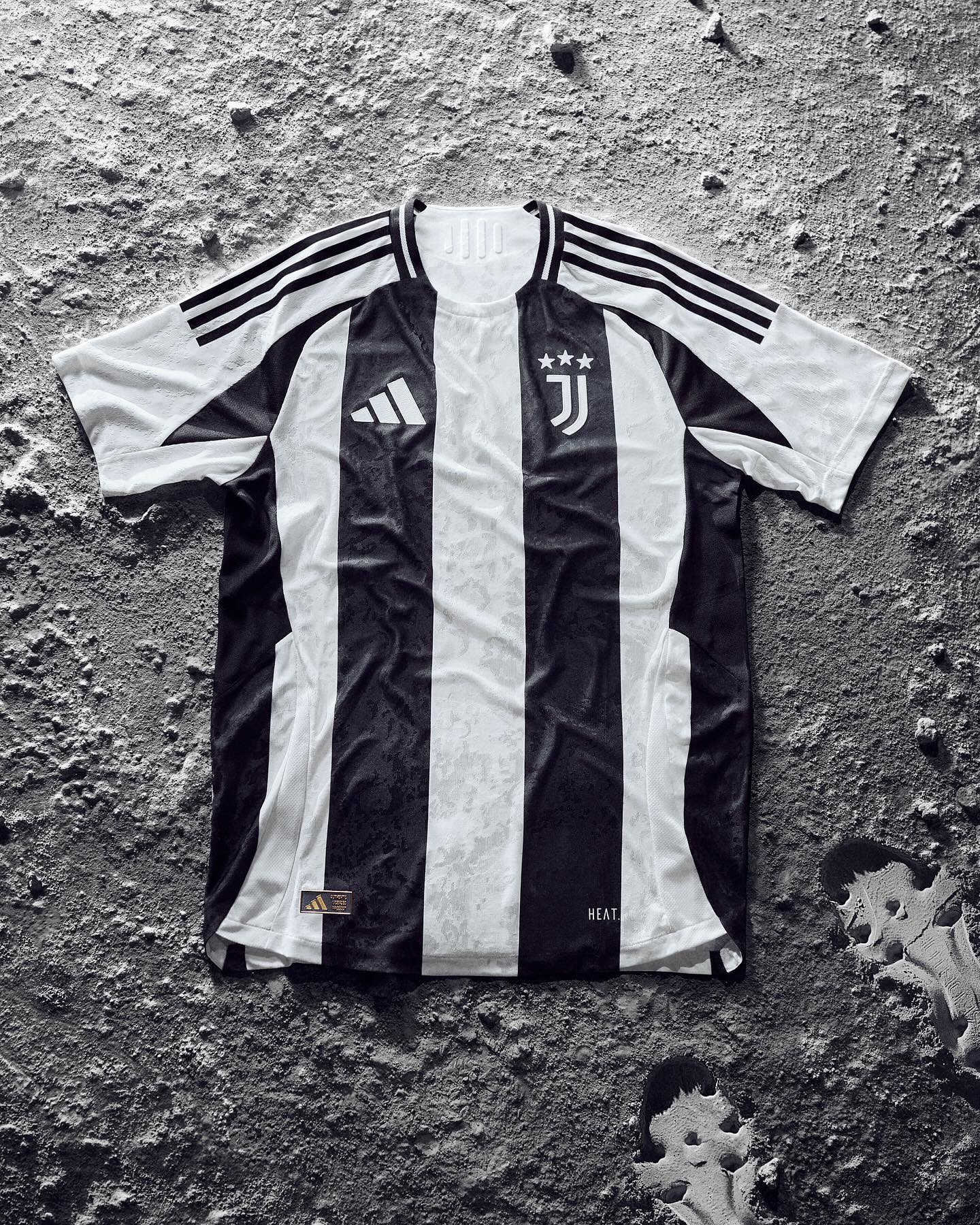 Juventus 2024/25 Home Jersey